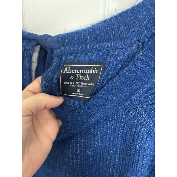 Y2K Abercrombie & Fitch Blue Fuzzy Sweater Size Medium Cozy Pullover Bows - Picture 3 of 6